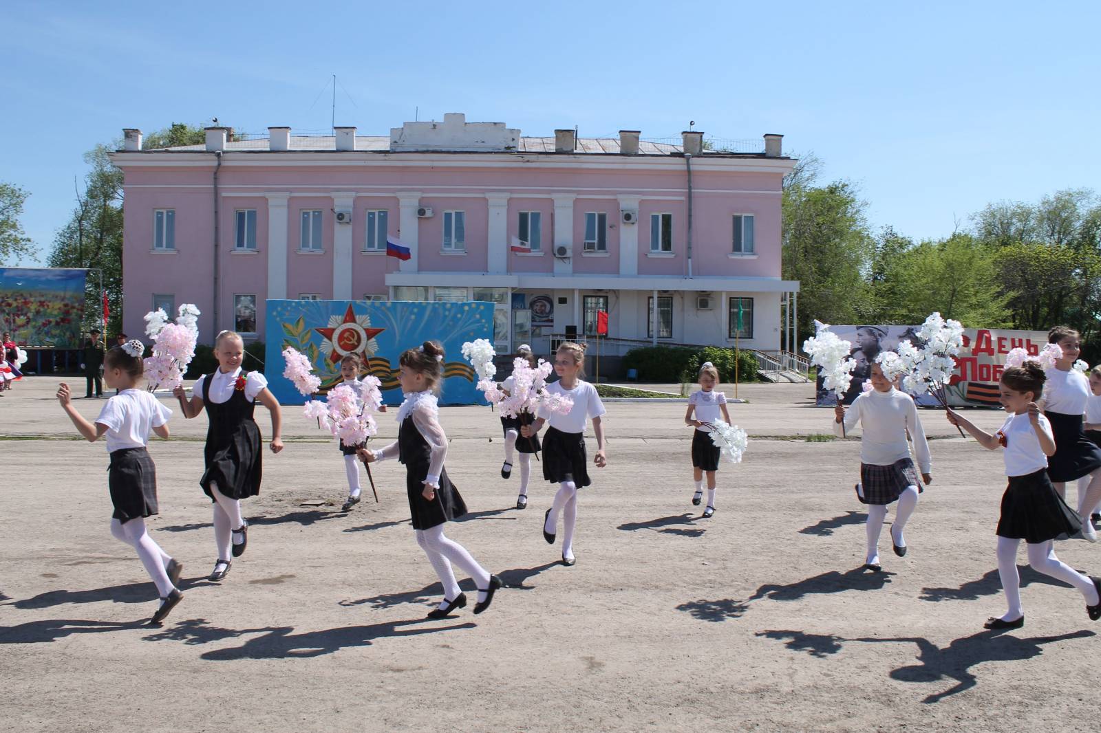 Погода перелюб саратовская. Село Перелюб Саратовской области. Перелюбская школа. Перелюб достопримечательности. Перелюбский РДК.